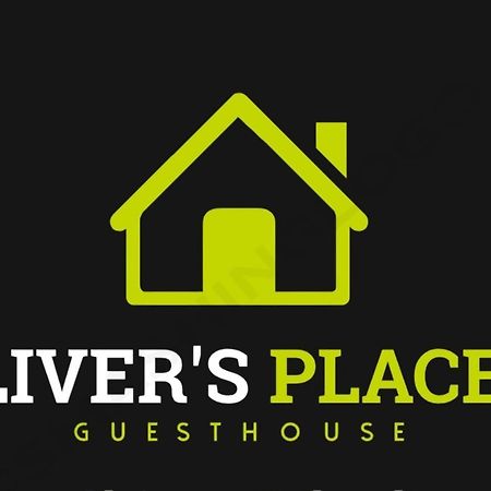 Oliver'S Place Guesthouse Casal Pereiro Eksteriør bilde